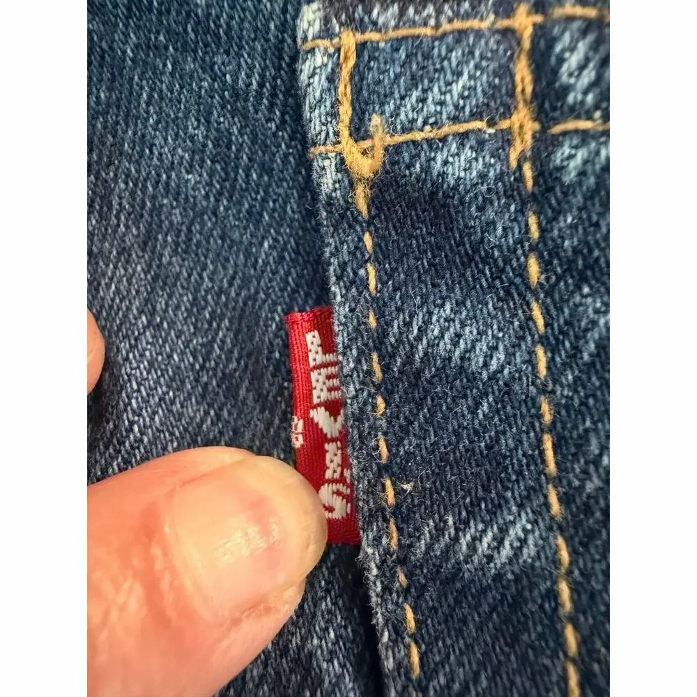 Levi’s Big E Red Tab Jeans 90s Relaxed Straight Leg Med Wash Denim USA 31 x 32‎